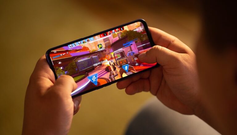 9 Games You Need to Play on Your Mobile Right Now