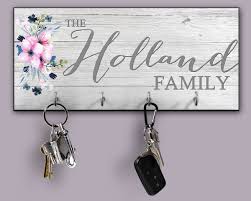 Why You Should Get A Wall Key Hanging For Your Home?