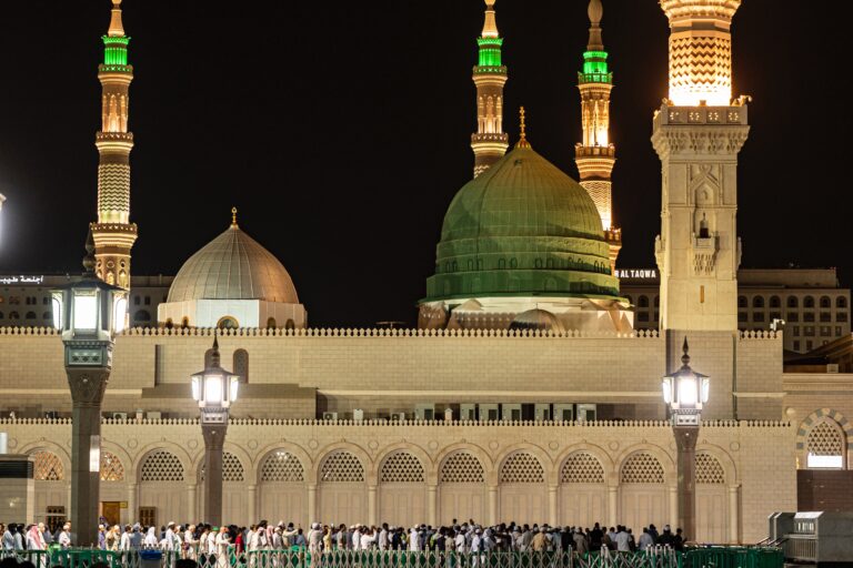 5 Tips for Selecting One Of The Best Umrah Packages 2022